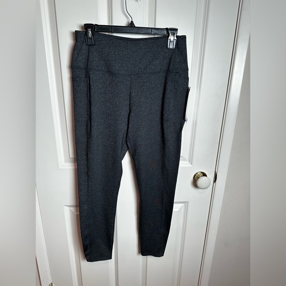 Skechers Pants - Skechers Charcoal GoWalk Leggings with pockets brand new with tag size large
